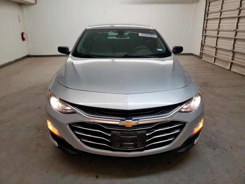  CHEVROLET MALIBU 2019 Srebrny