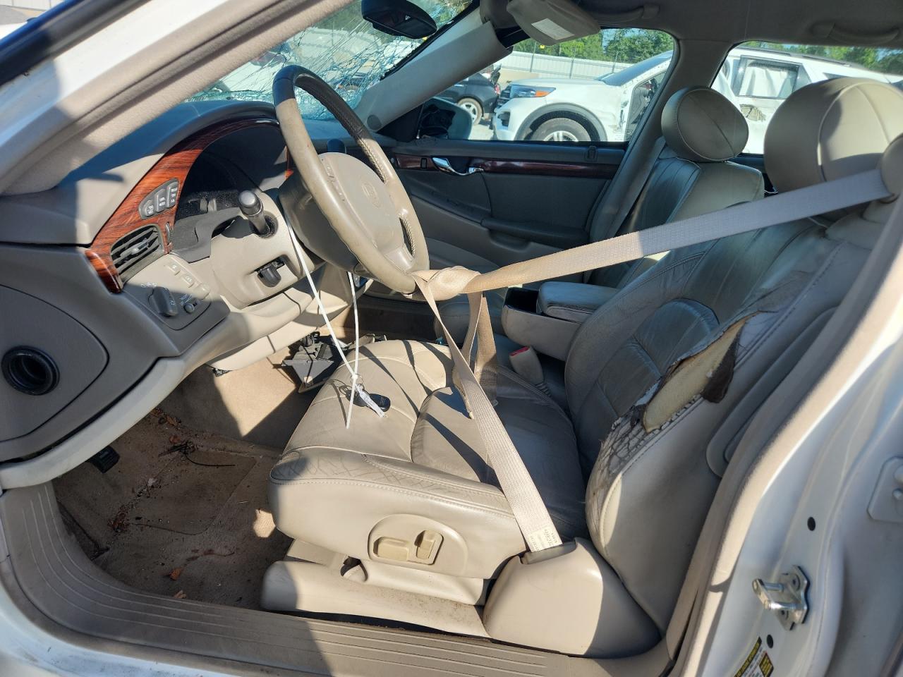 2004 Cadillac Deville VIN: 1G6KD54YX4U205319 Lot: 65475145