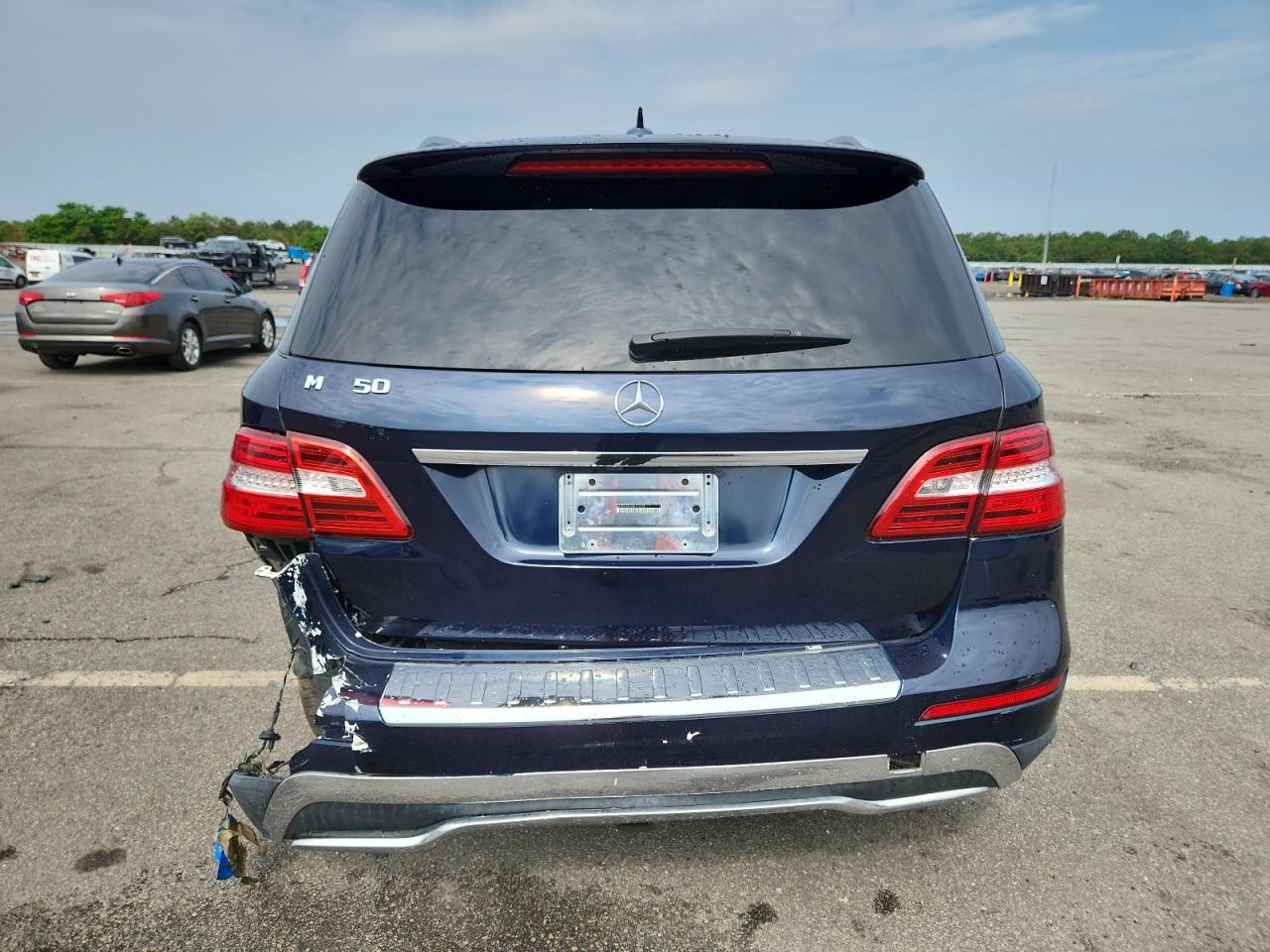 2015 Mercedes-Benz Ml 350 4Matic VIN: 4JGDA5HB6FA553896 Lot: 62833965