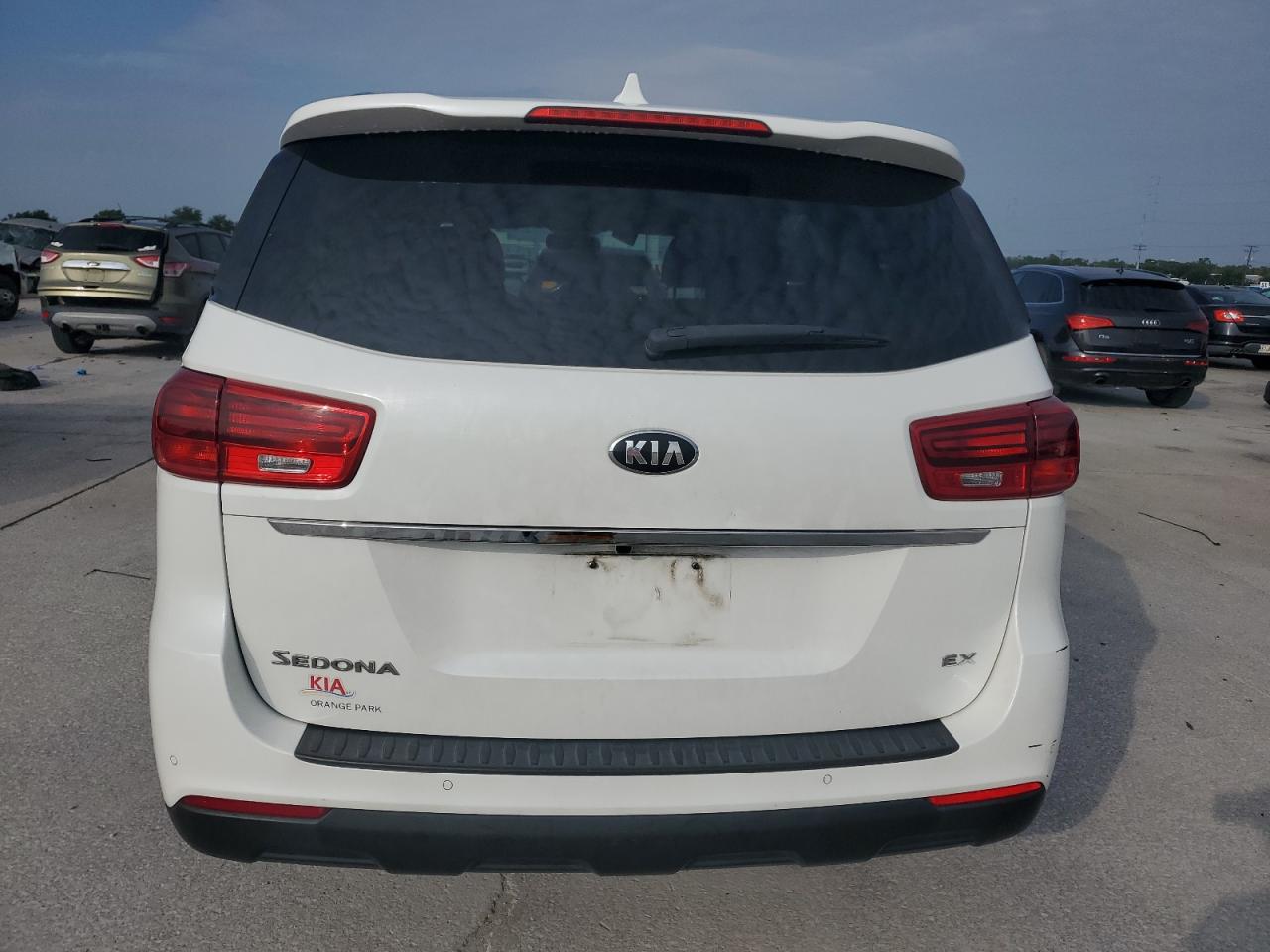 KNDMB5C14L6615908 2020 Kia Sedona Lx