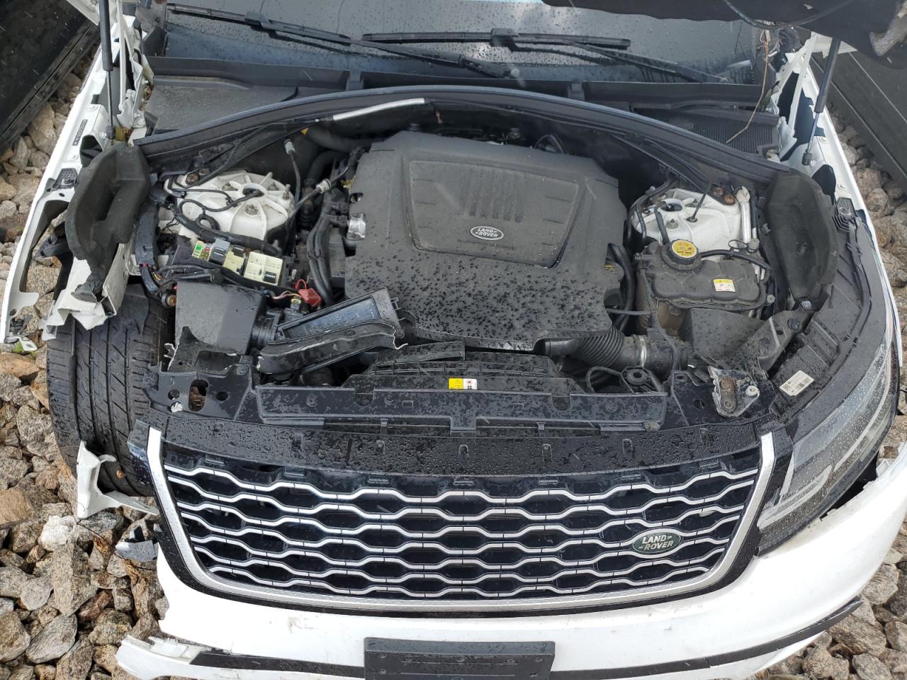 2018 Land Rover Range Rover Velar S VIN: SALYB2RV2JA739107 Lot: 63321325
