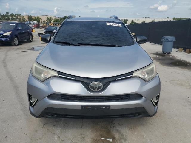 TOYOTA RAV4 2018 Srebrny
