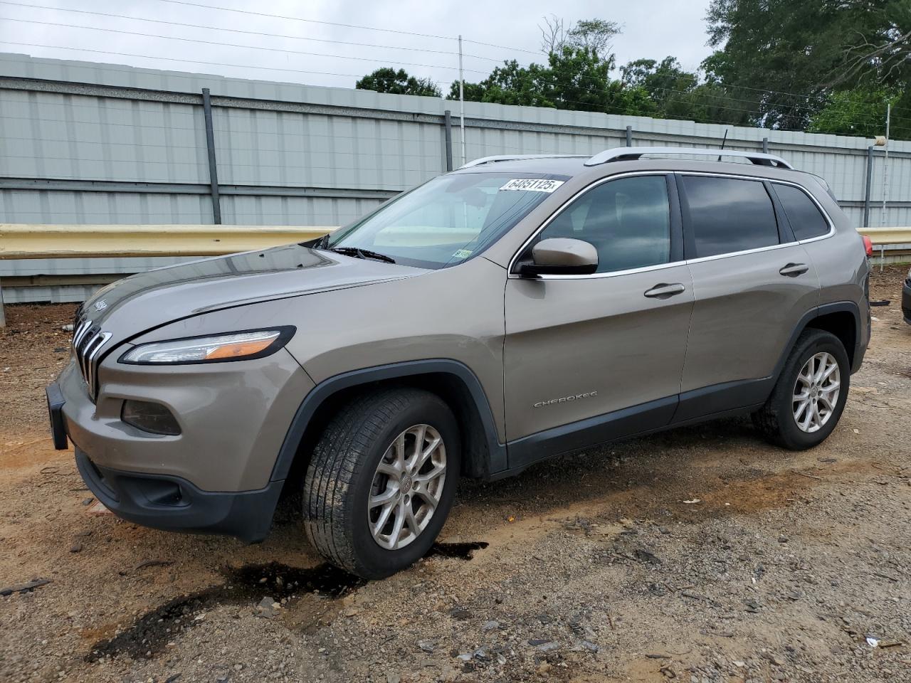 2016 Jeep Cherokee Latitude VIN: 1C4PJMCB3GW296283 Lot: 64851125
