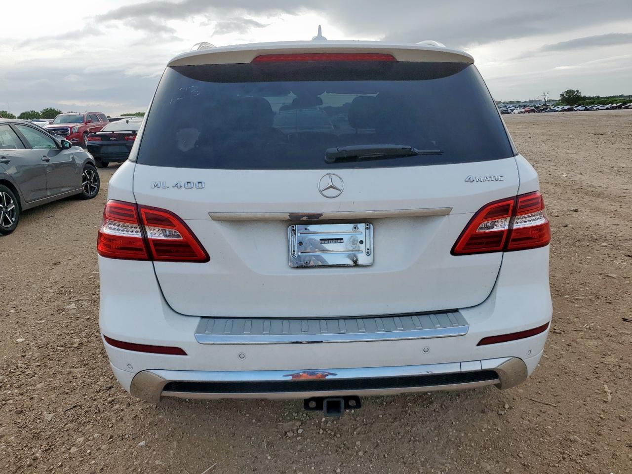 2015 Mercedes-Benz Ml 400 4Matic VIN: 4JGDA5GB2FA517186 Lot: 63475525