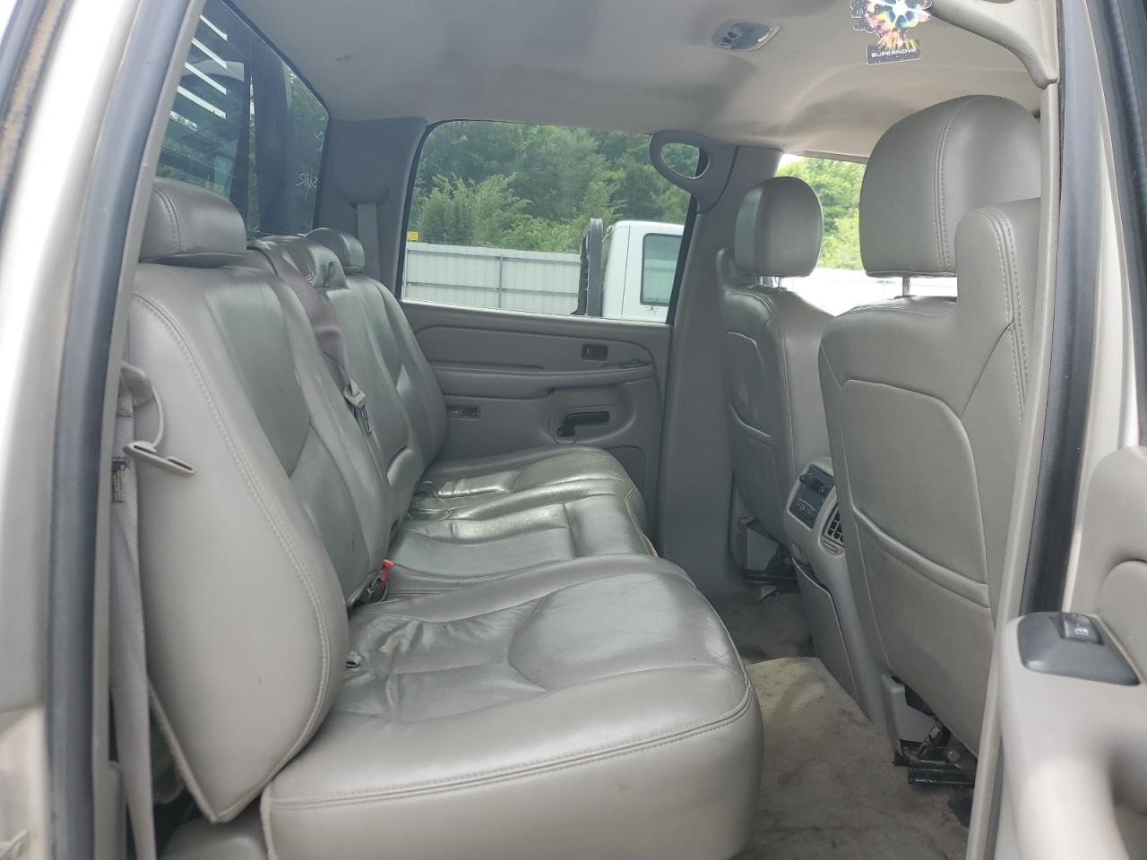 2005 Chevrolet Silverado K2500 Heavy Duty VIN: 1GCHK23285F961584 Lot: 65060015