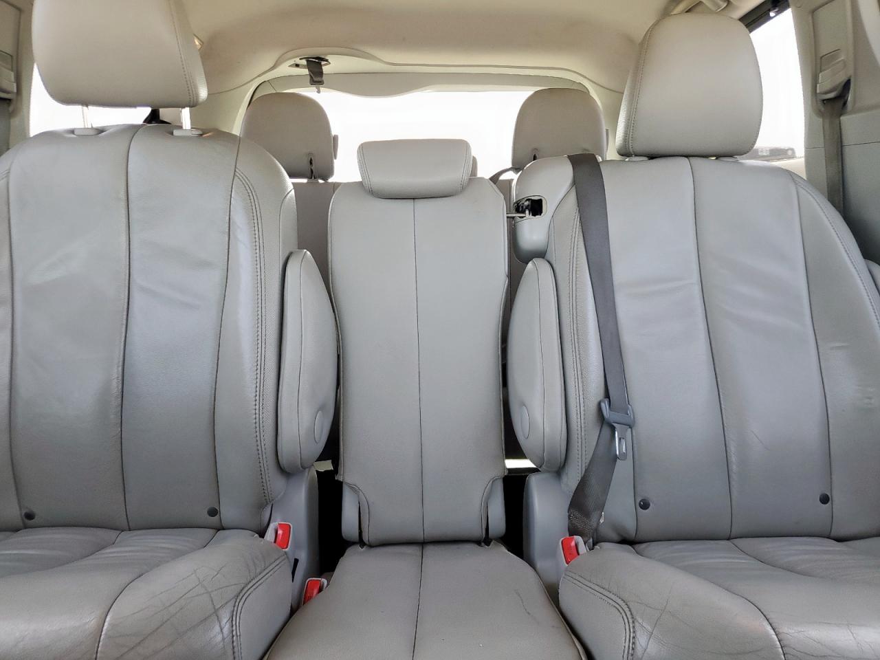 2013 Toyota Sienna Xle VIN: 5TDYK3DC2DS358190 Lot: 63370785