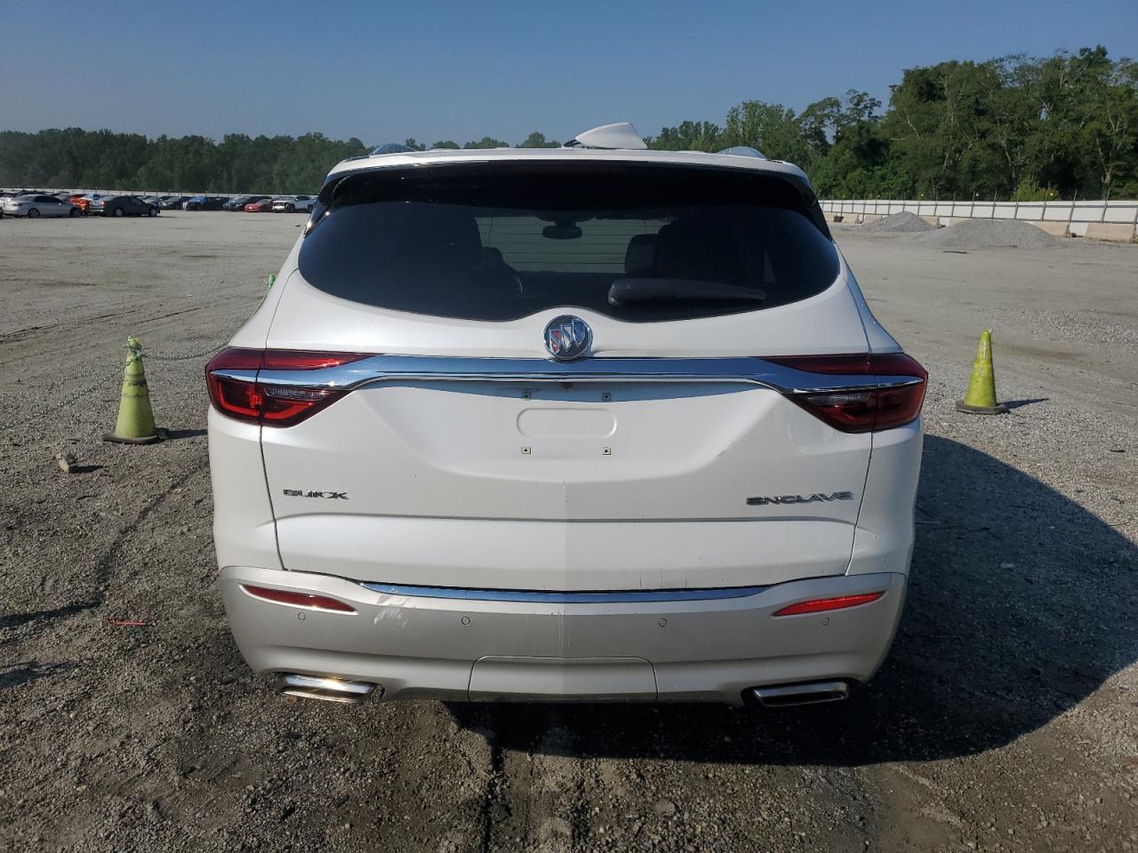 2018 Buick Enclave Premium VIN: 5GAERCKW3JJ285823 Lot: 63262125