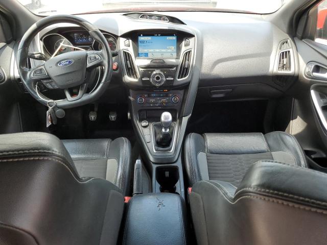  FORD FOCUS 2017 Red