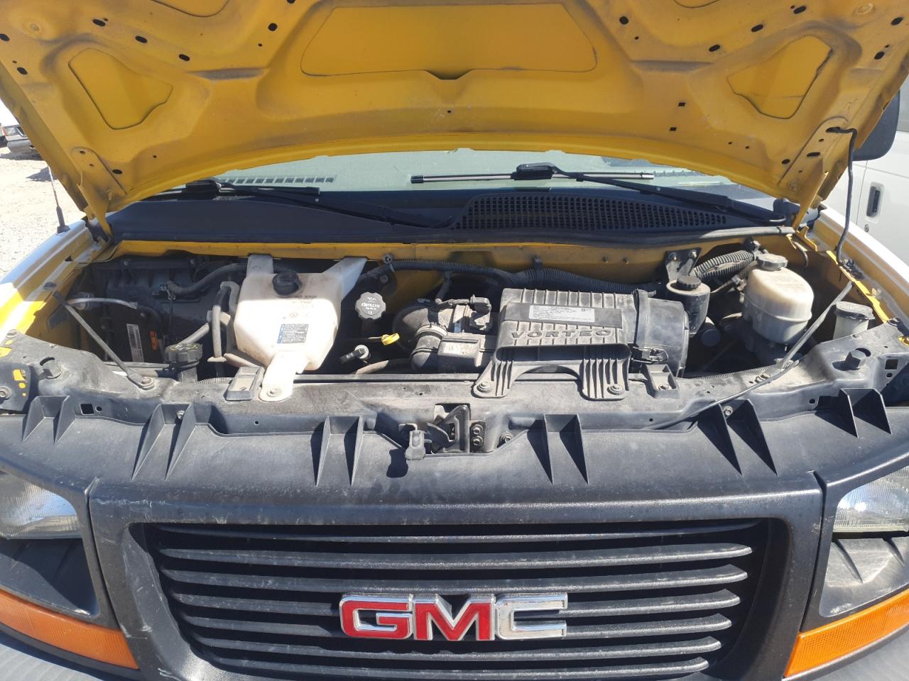 2017 GMC Savana Cutaway G3500 VIN: 1GD07RFF2H1910519 Lot: 64310235