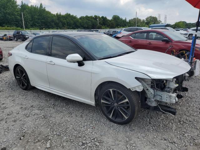  TOYOTA CAMRY 2018 White