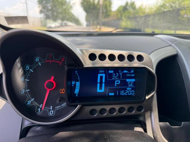 Sedans CHEVROLET SONIC 2016 Czerwony