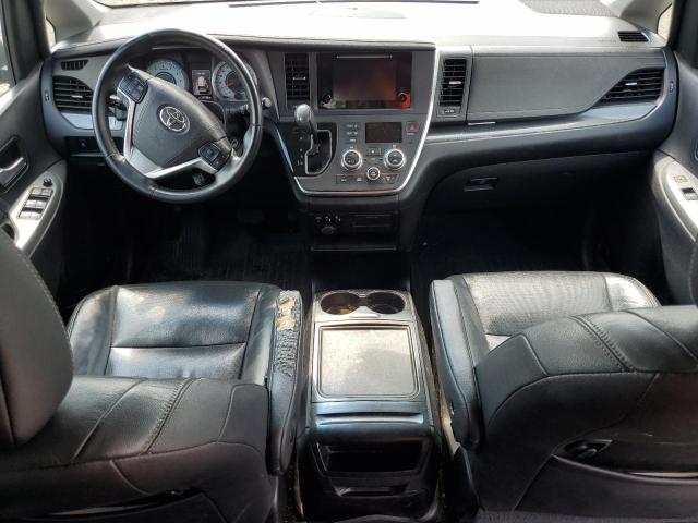 2017 TOYOTA SIENNA SE  
