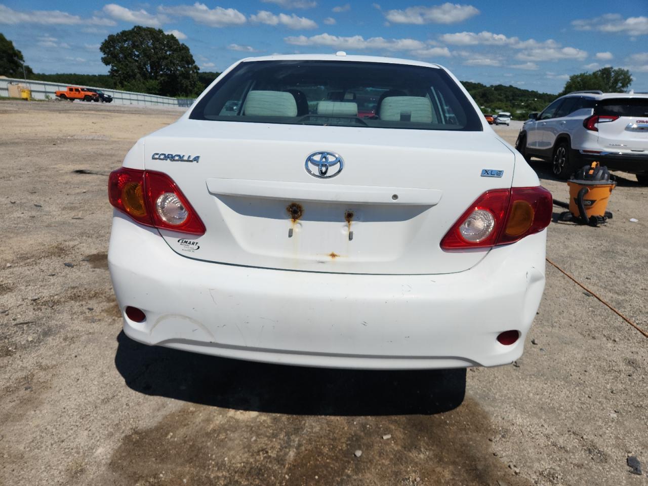 2010 Toyota Corolla Base VIN: 2T1BU4EE7AC413842 Lot: 65653195