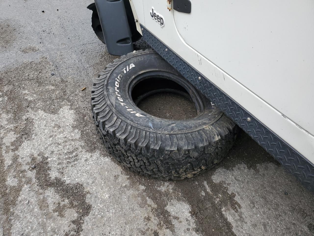 1999 Jeep Wrangler / Tj Se VIN: 1J4FY29P2XP421700 Lot: 63025195