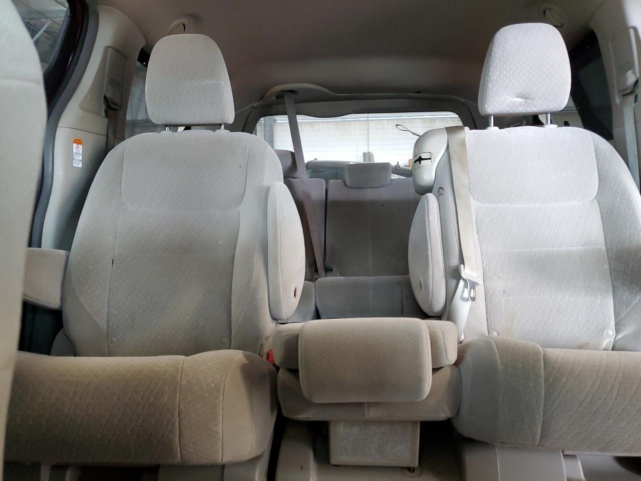 2015 Toyota Sienna Le VIN: 5TDKK3DC3FS594193 Lot: 64508895