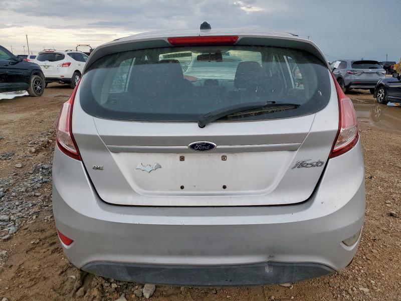  FORD FIESTA 2015 Srebrny