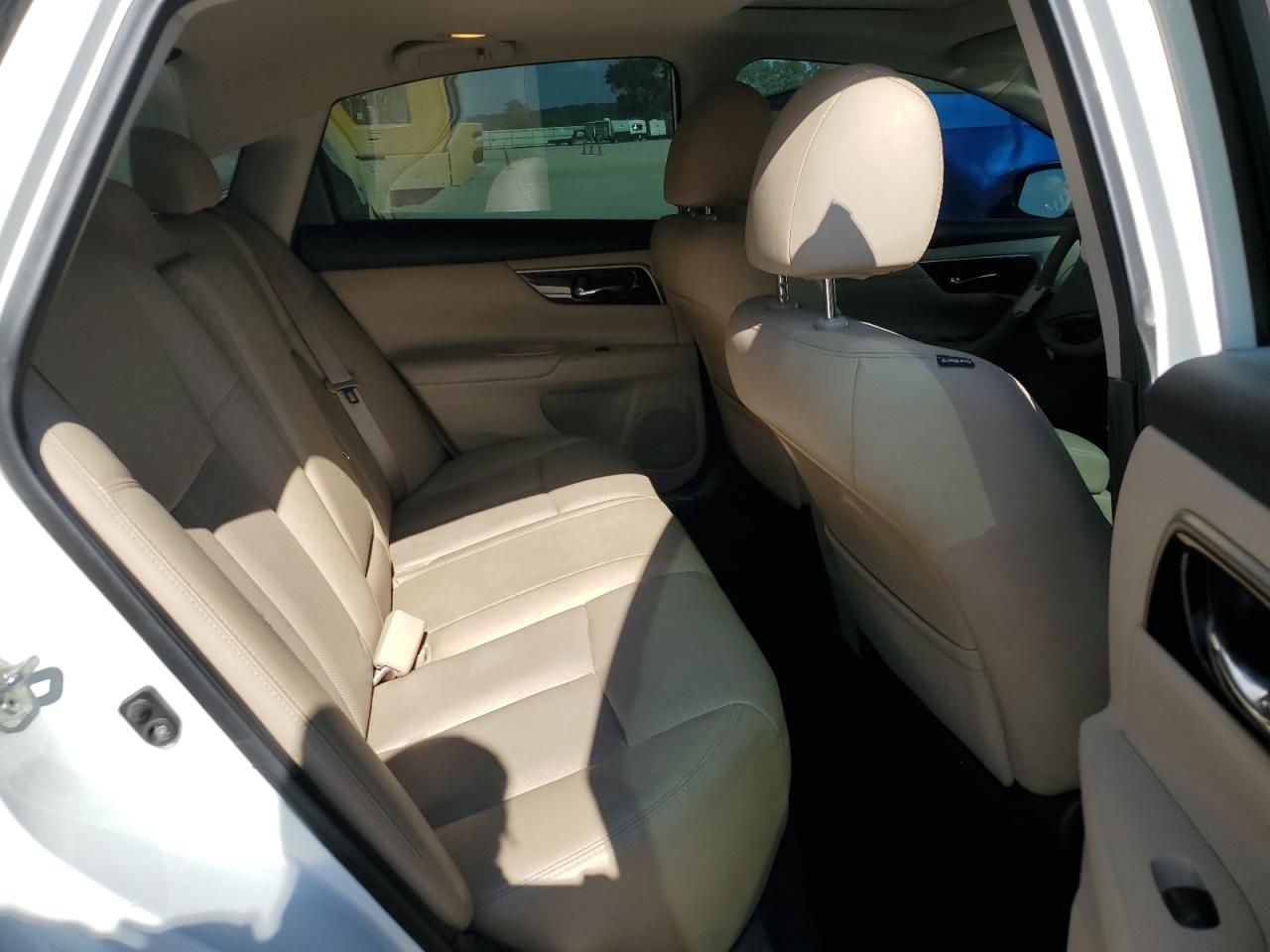 2015 Nissan Altima 2.5 VIN: 1N4AL3AP3FC255683 Lot: 61987235