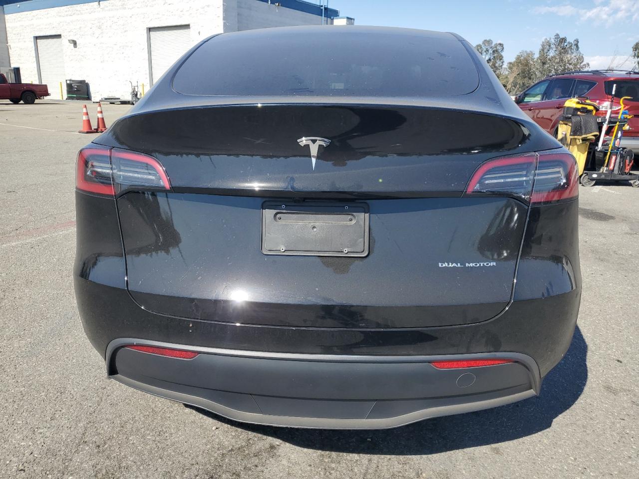 2025 Tesla Model Y VIN: 7SAYGDEE1SF278763 Lot: 63344295