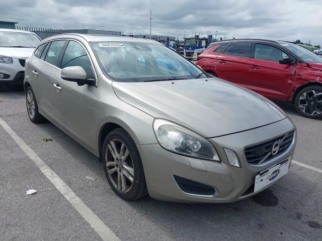 2013 VOLVO V60 SE LUX