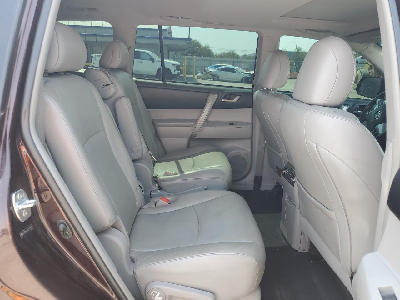 2012 Toyota Highlander Base VIN: 5TDBK3EH5CS125094 Lot: 64689485