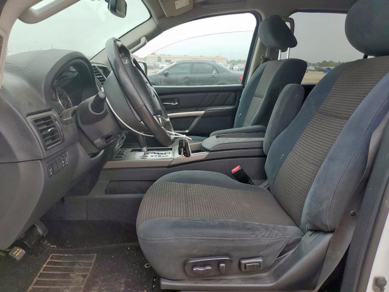  NISSAN ARMADA 2015 Biały