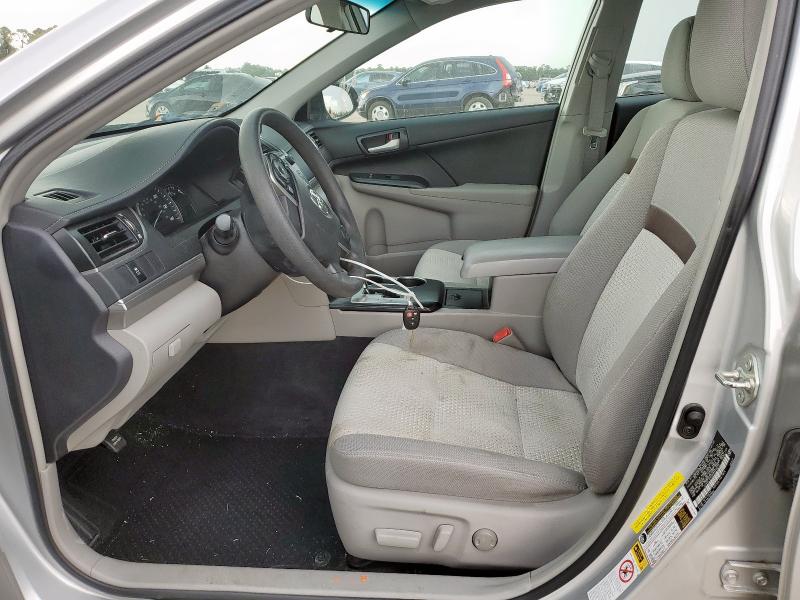  TOYOTA CAMRY 2014 Серебристый