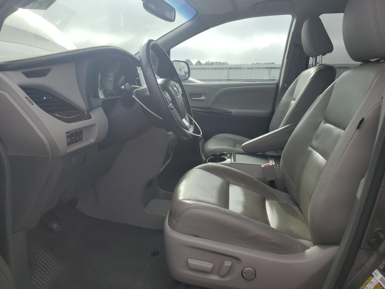 2015 Toyota Sienna Xle VIN: 5TDYK3DC9FS578283 Lot: 64628115