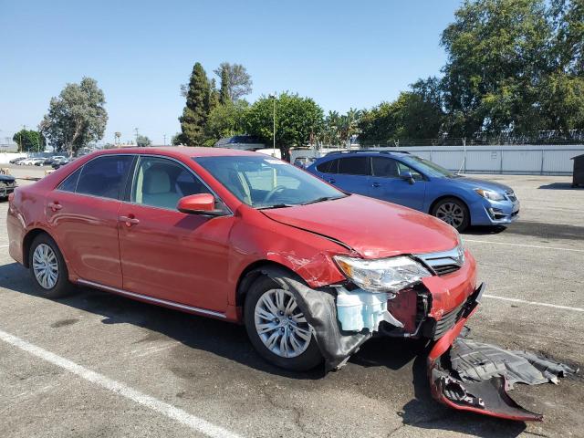  TOYOTA CAMRY 2014 Czerwony