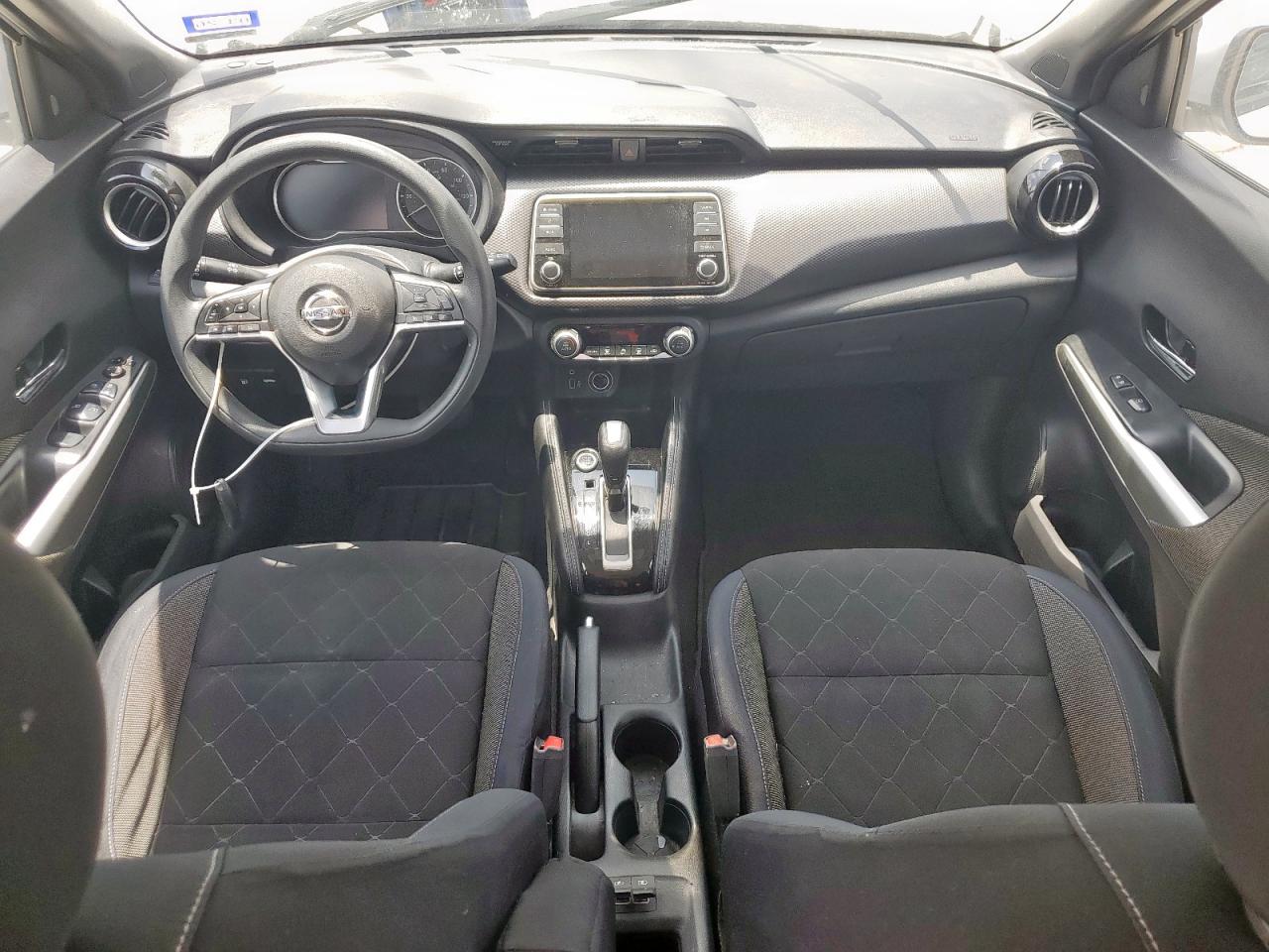 2018 Nissan Kicks S VIN: 3N1CP5CU3JL525694 Lot: 64800905