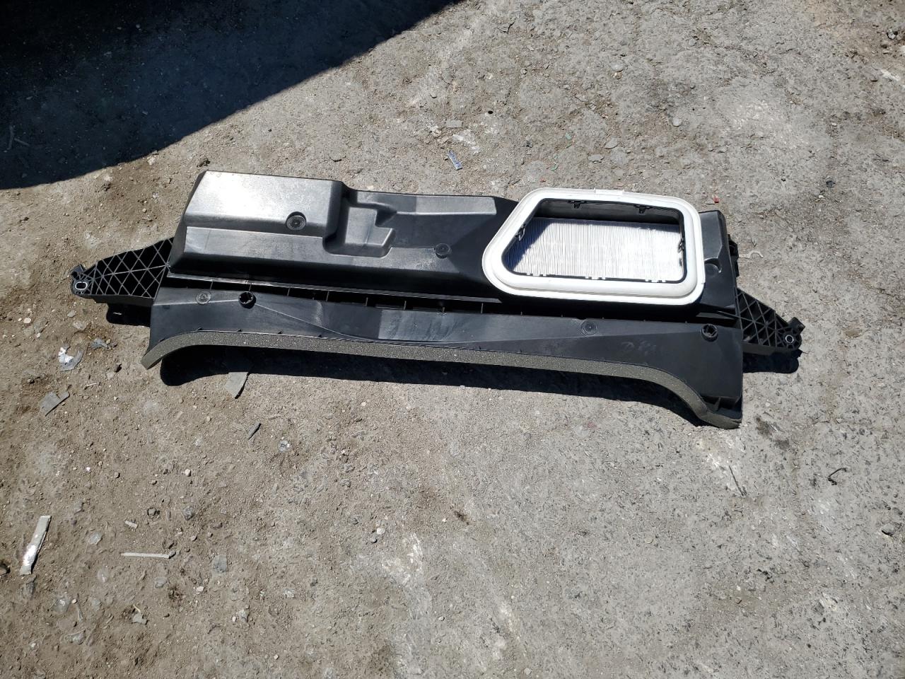 2025 Tesla Model Y VIN: 7SAYGDED9SF260437 Lot: 66044185