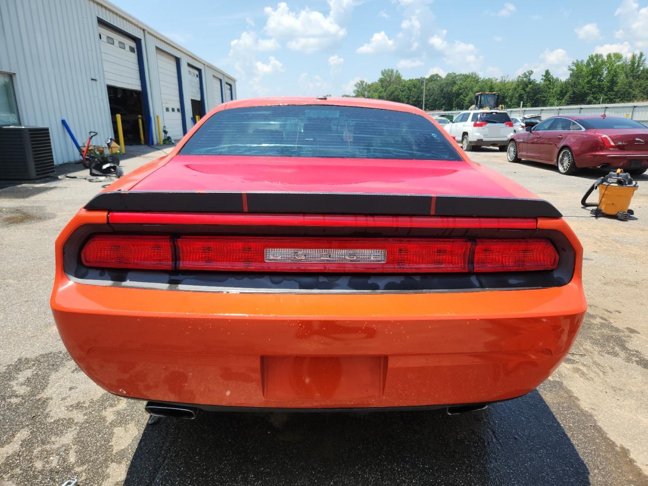 2009 Dodge Challenger R/T VIN: 2B3LJ54T69H511055 Lot: 63648435