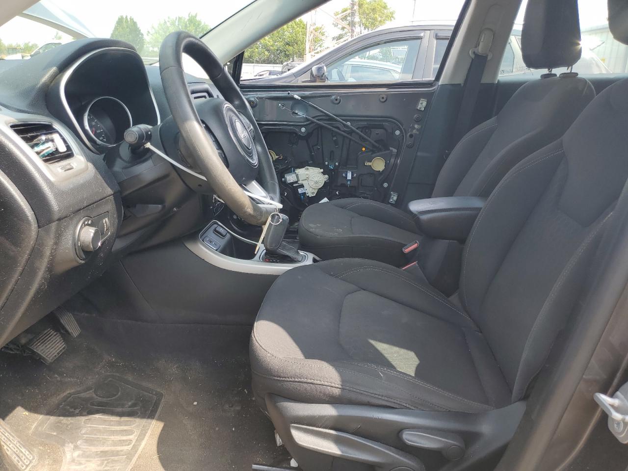 2018 Jeep Compass Sport VIN: 3C4NJCAB6JT267457 Lot: 63502805