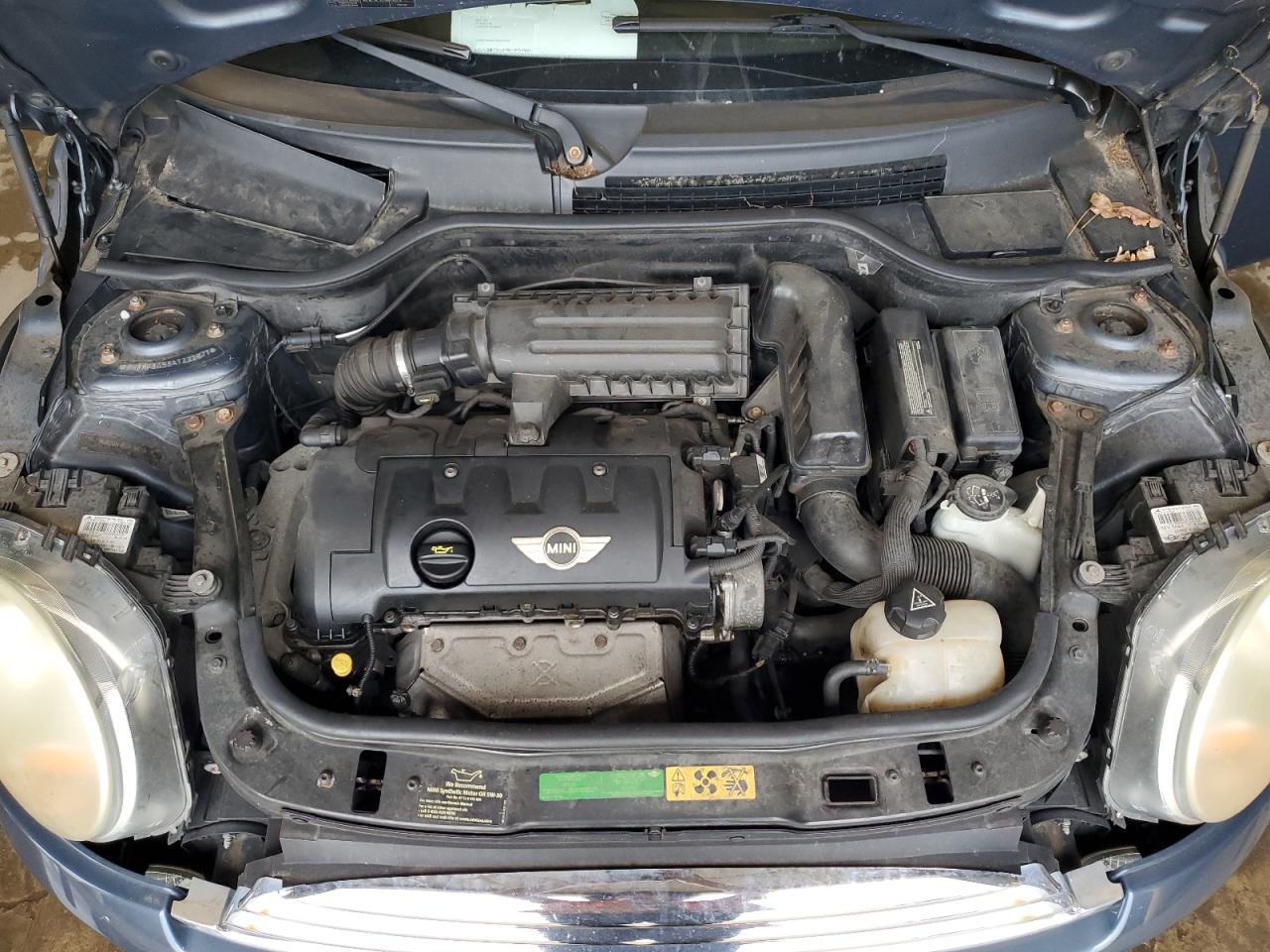 WMWMF3C53ATZ22977 2010 Mini Cooper