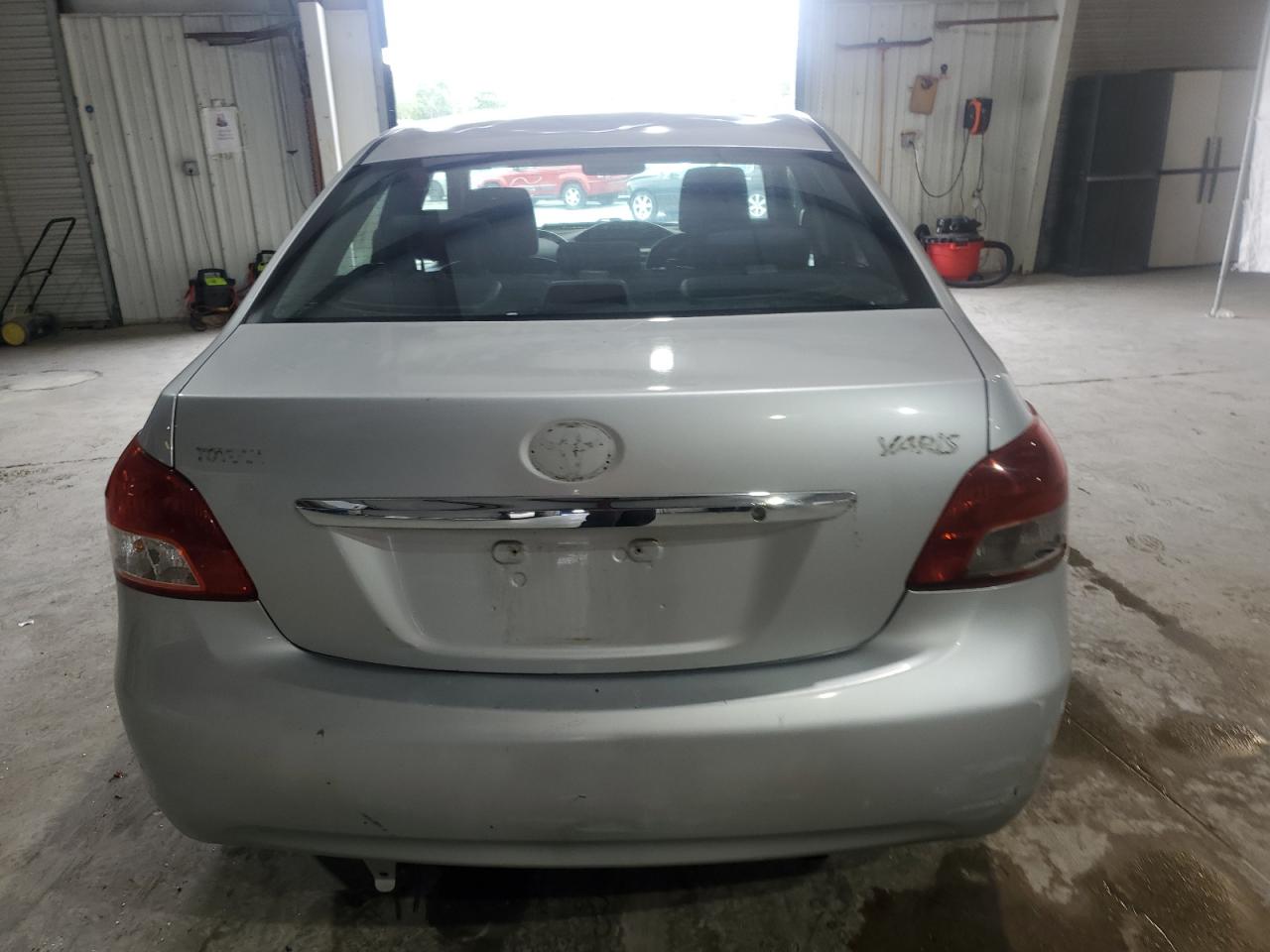 2010 Toyota Yaris VIN: JTDBT4K35A4067427 Lot: 63923305