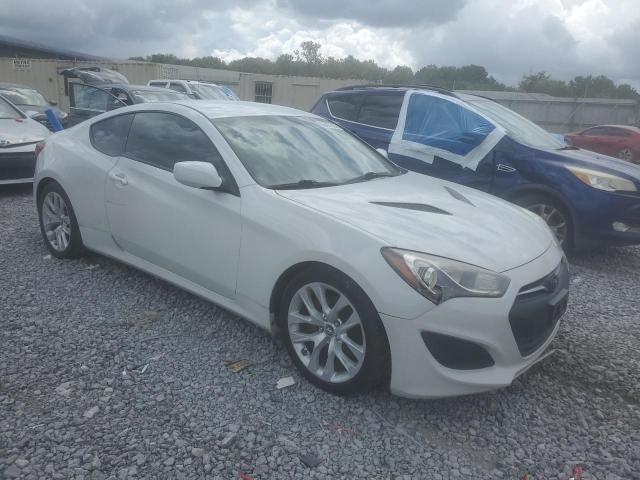 Coupet HYUNDAI GENESIS 2013 White