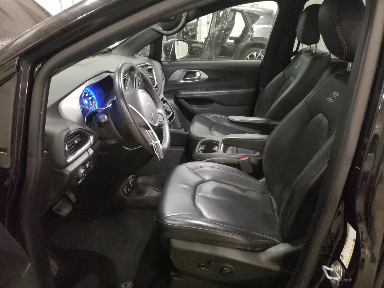 2019 Chrysler Pacifica Touring L VIN: 2C4RC1BGXKR604307 Lot: 64831315