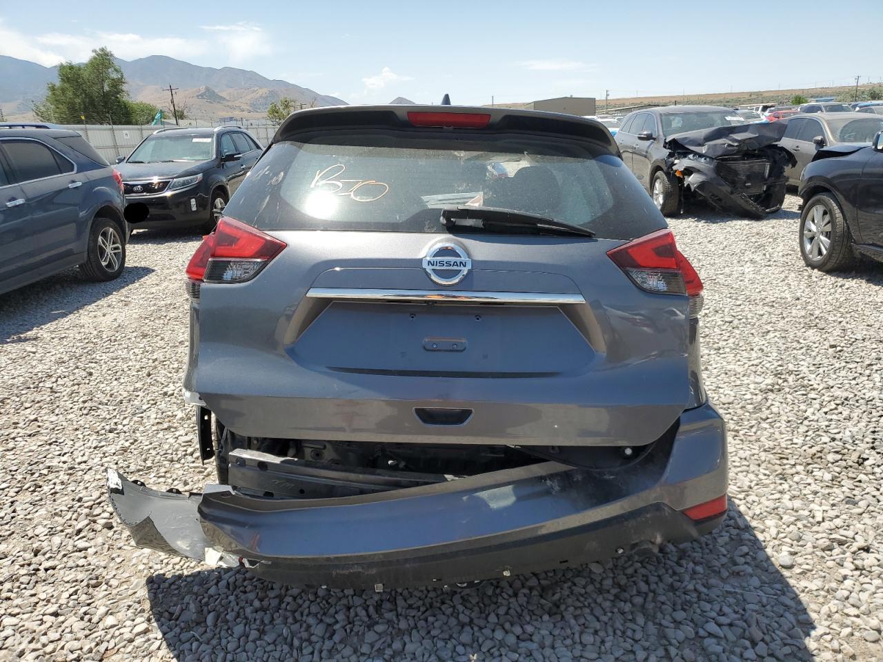 2017 Nissan Rogue S VIN: JN8AT2MT6HW133533 Lot: 62491805