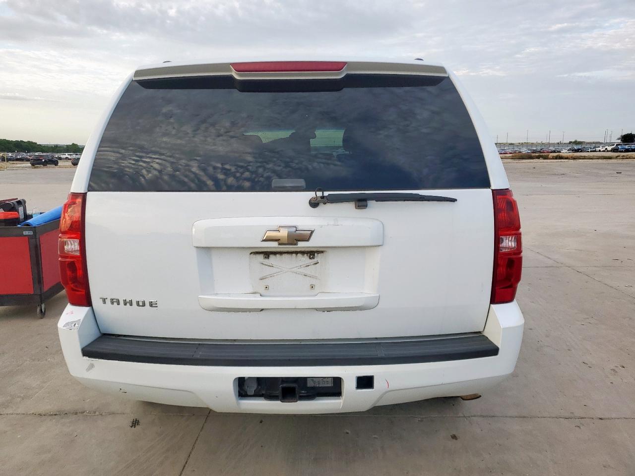 2008 Chevrolet Tahoe C1500 VIN: 1GNFC13C68R274783 Lot: 64990145