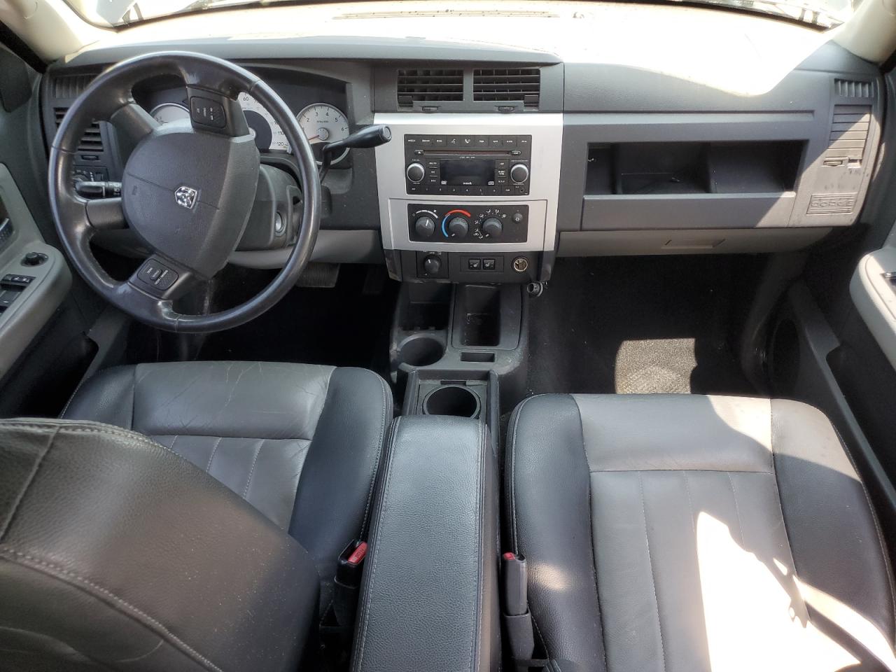 2008 Dodge Dakota Quad Laramie VIN: 1D7HW58N98S609009 Lot: 63204865
