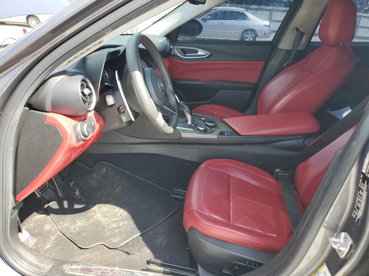 zarfaebnxj7592244 ZARFAEBNXJ7592244 2018 Alfa Romeo Giulia