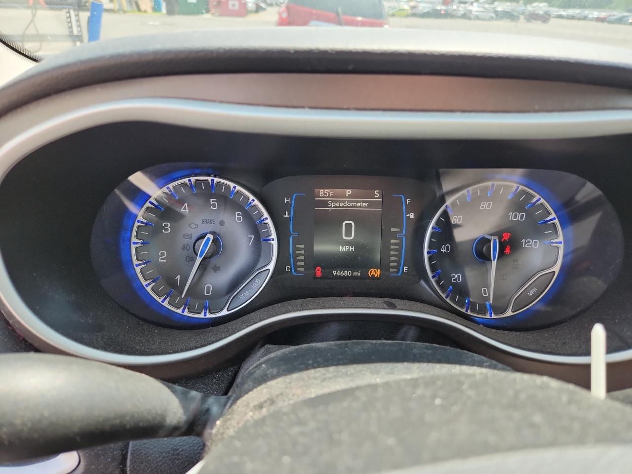 2017 Chrysler Pacifica Touring L VIN: 2C4RC1BG1HR777318 Lot: 66601565