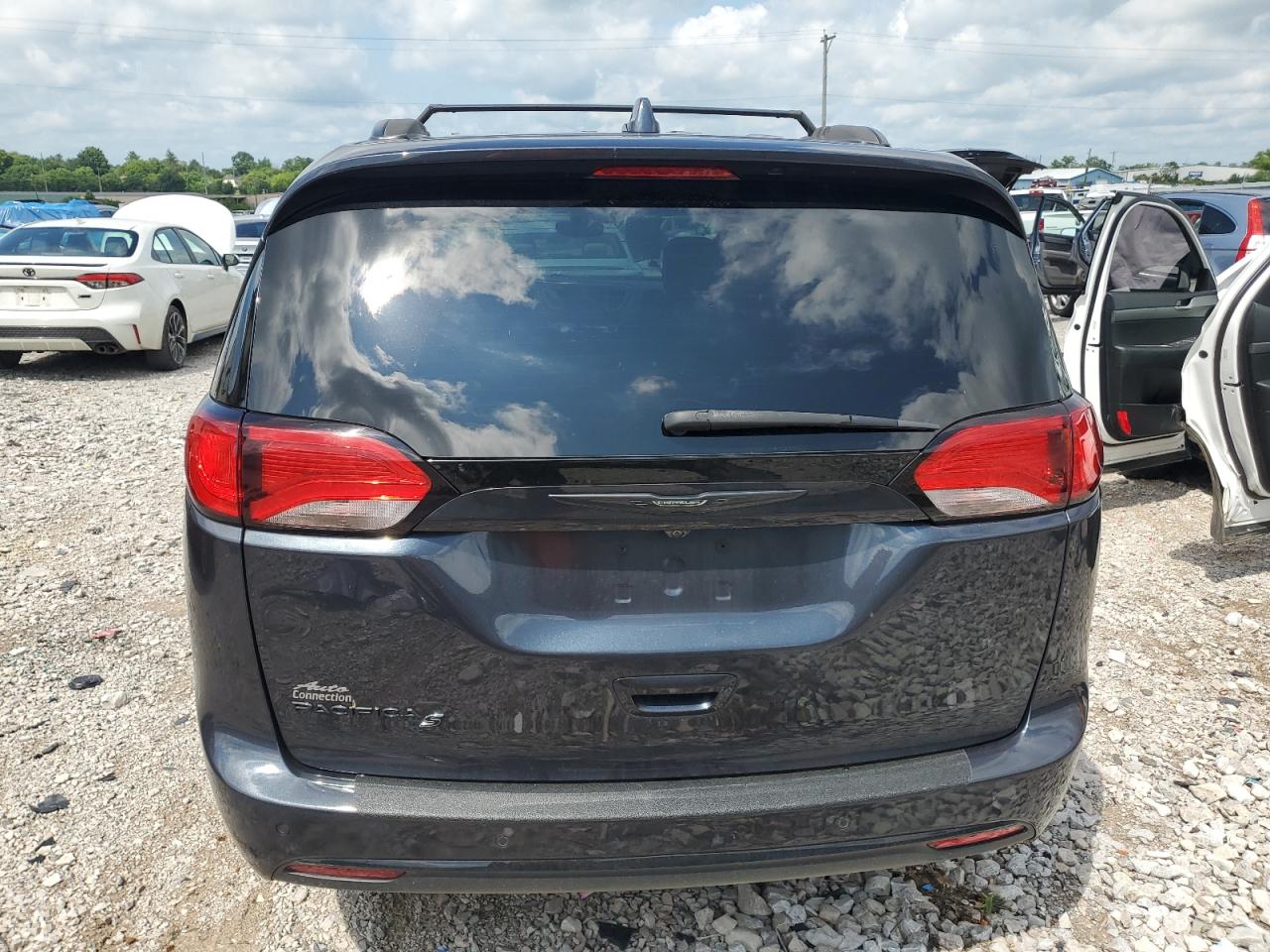 2020 Chrysler Pacifica Touring L Plus VIN: 2C4RC1EG3LR126986 Lot: 64741335