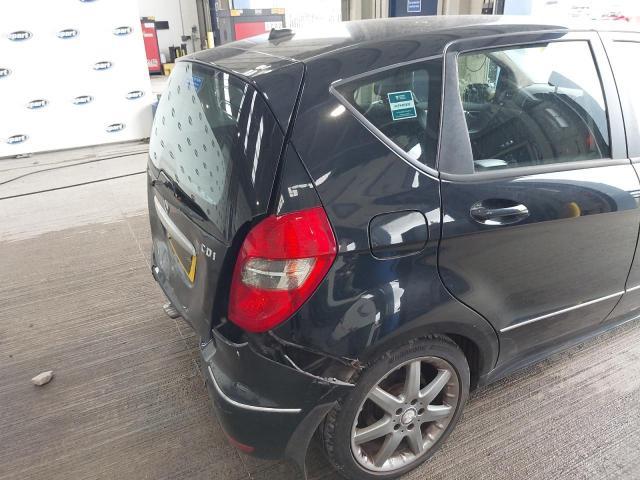 2012 MERCEDES BENZ A180CDI AV