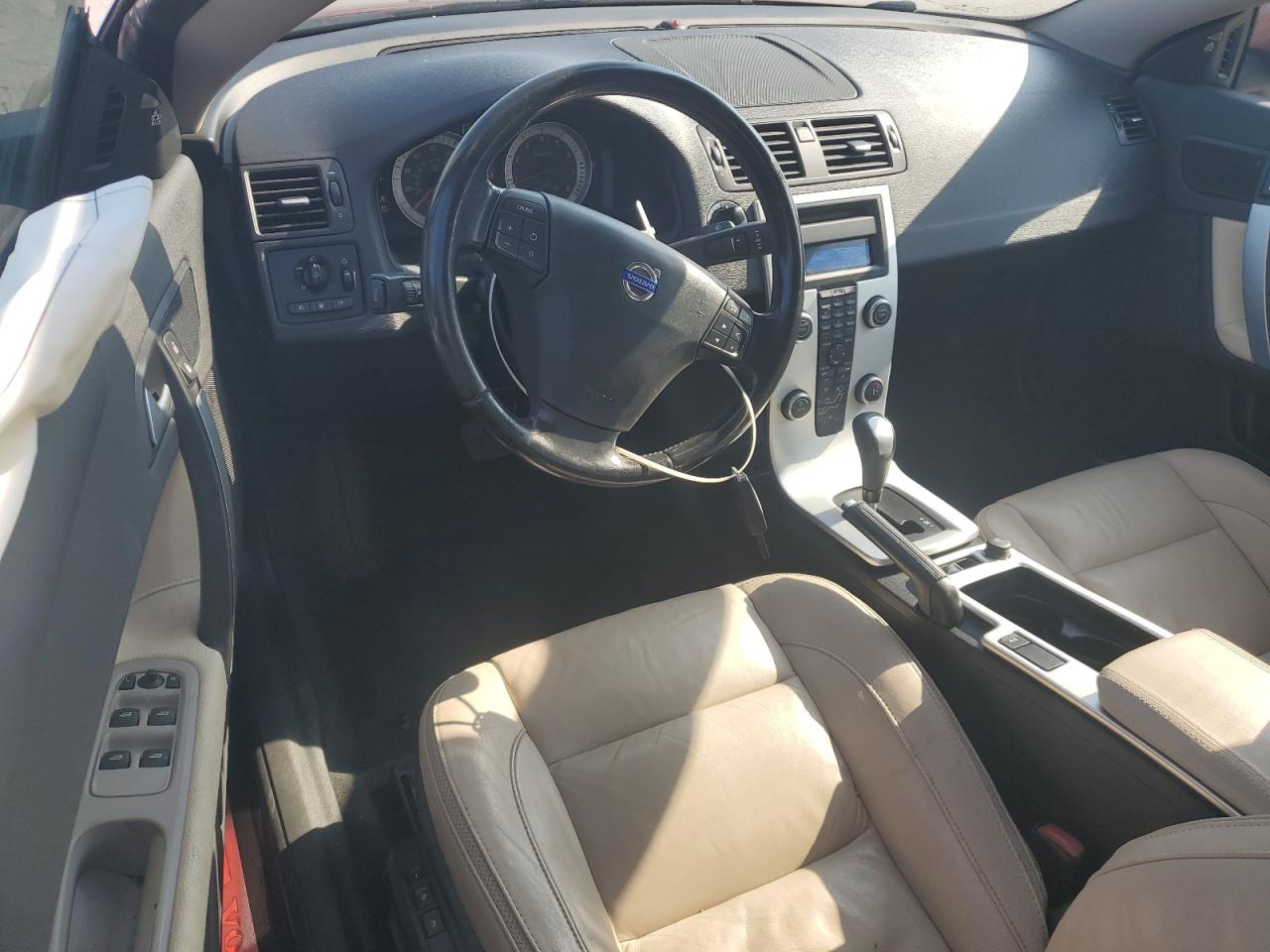 2011 Volvo C70 T5 VIN: YV1672MC2BJ117611 Lot: 66201595