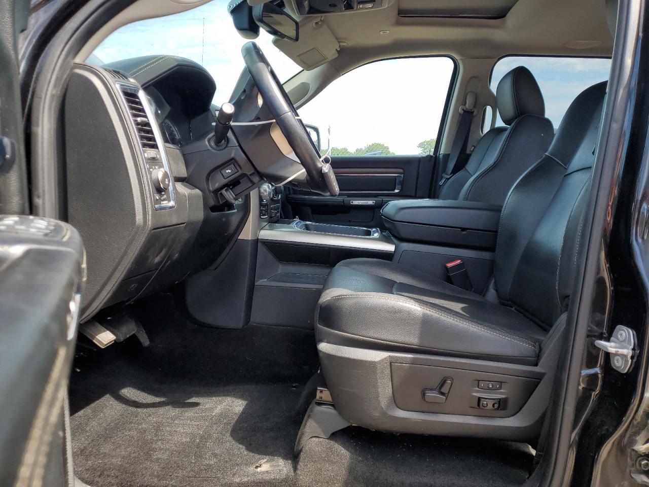 2017 Ram 1500 Laramie VIN: 1C6RR7NT6HS572271 Lot: 64798015