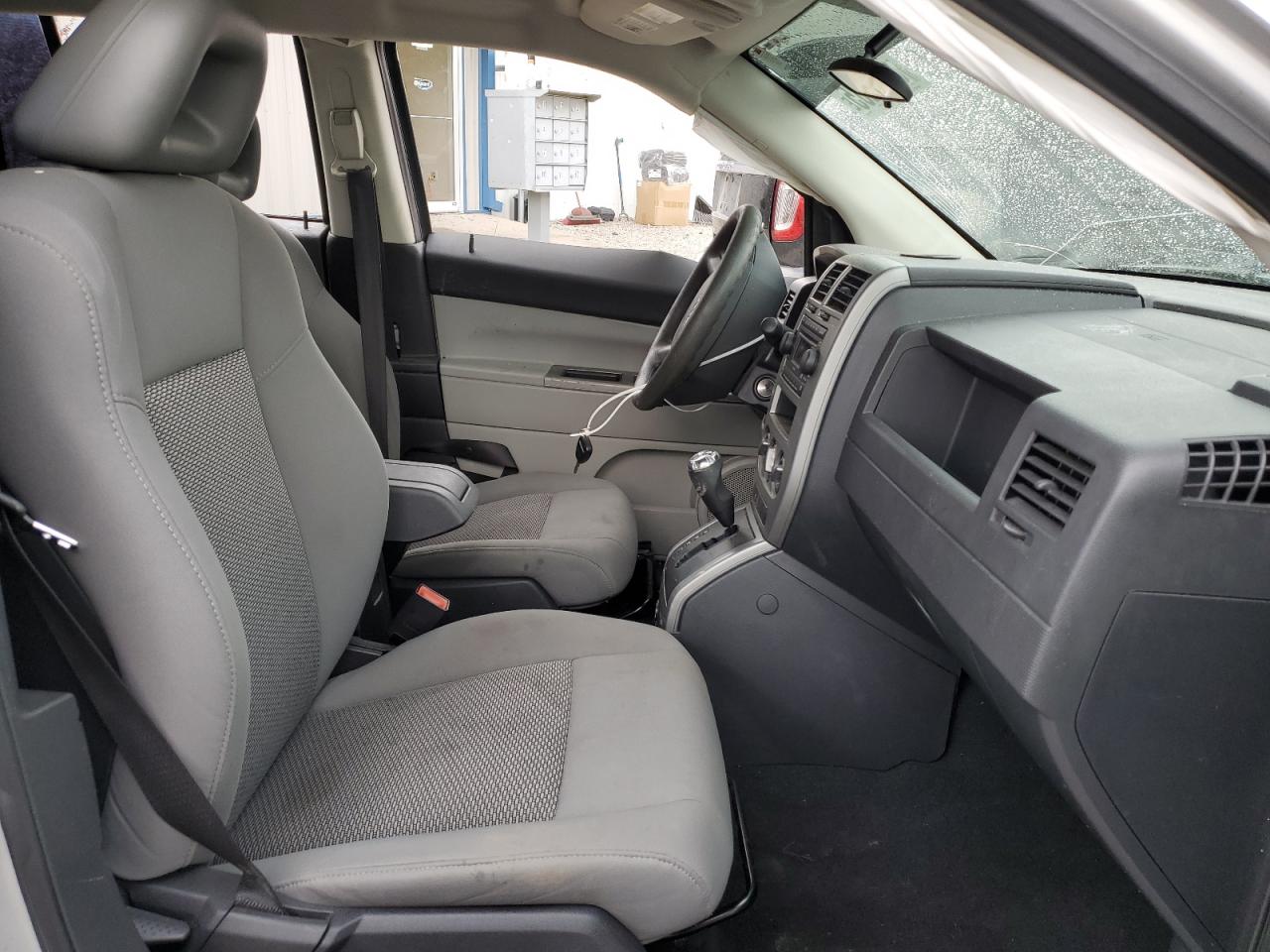 2007 Jeep Compass VIN: 1J8FF47W27D131727 Lot: 66950285