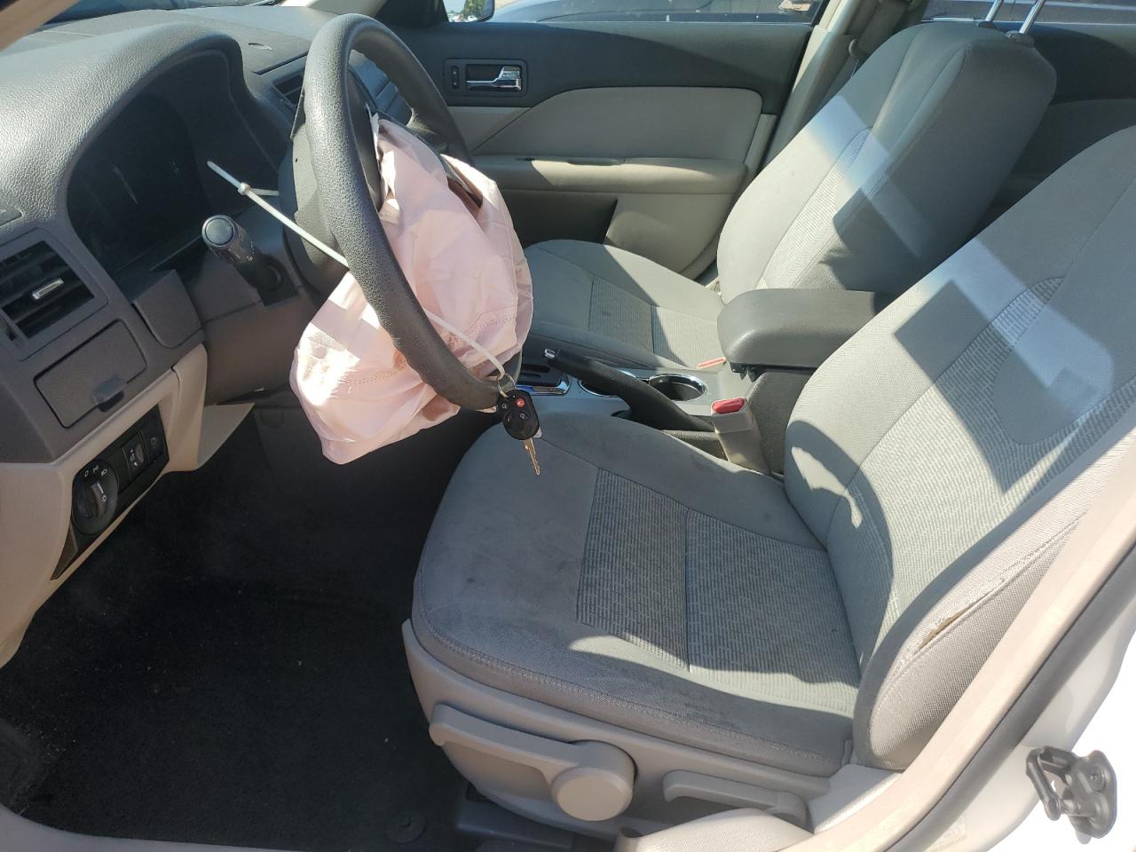 2012 Ford Fusion S VIN: 3FAHP0GA3CR271058 Lot: 65936075