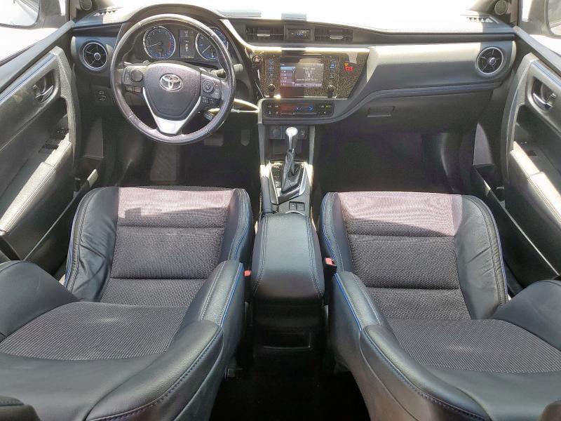  TOYOTA COROLLA 2018 Srebrny
