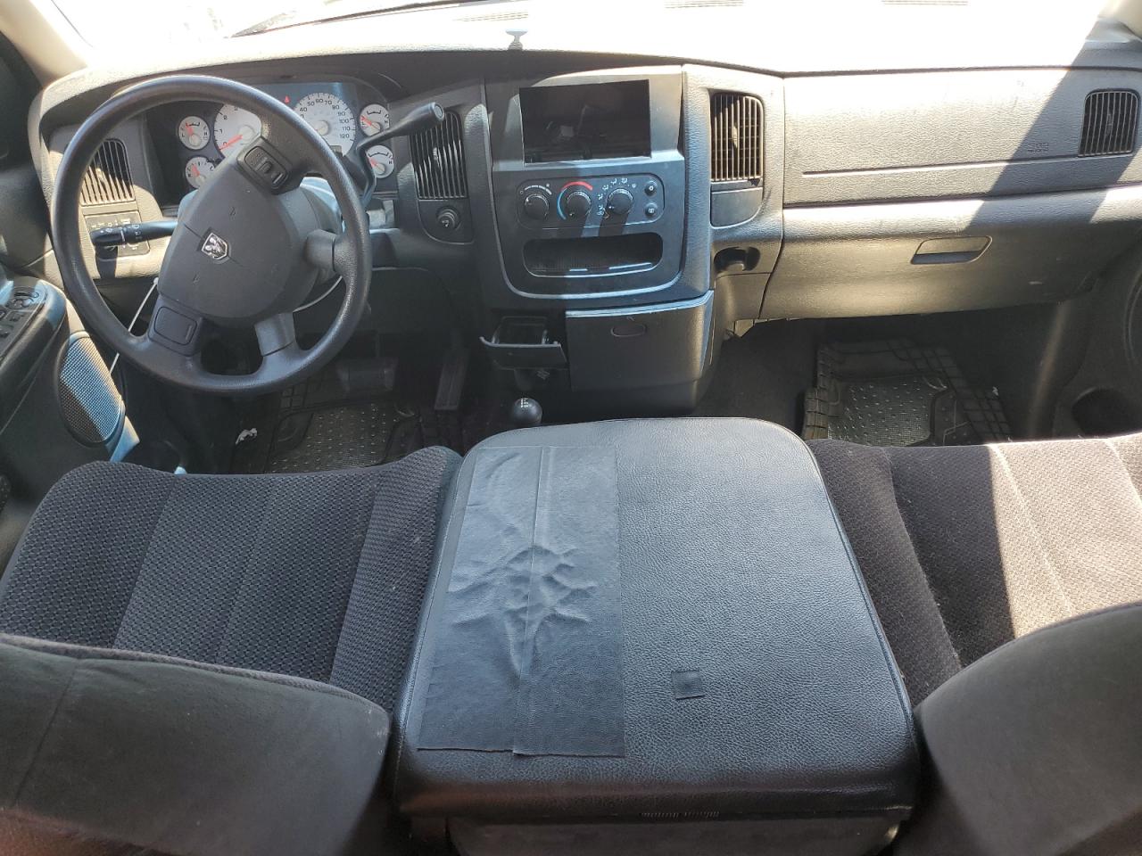 2005 Dodge Ram 1500 St VIN: 1D7HU18D35S300220 Lot: 64050575