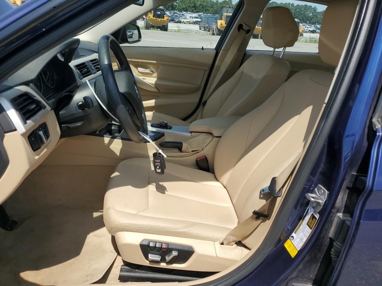 2016 BMW 320 I VIN: WBA8E1G54GNU12136 Lot: 65501645